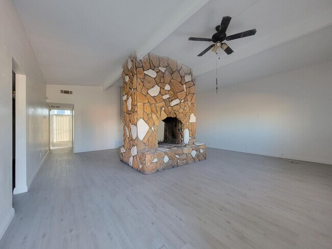 Building Photo - Renovated Single Family Home!  Large backy...