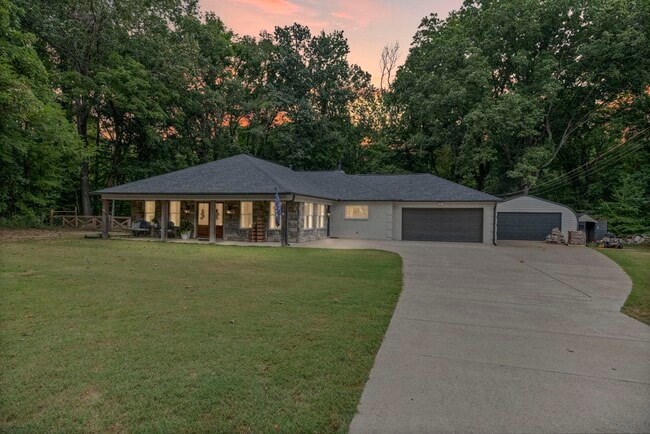 Primary Photo - 370 Talley Rd