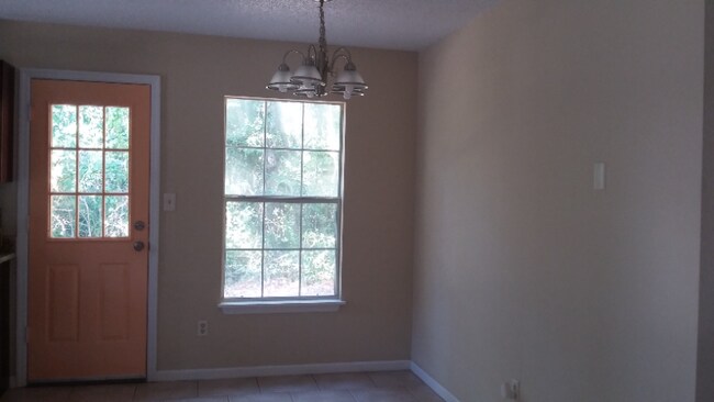 Building Photo - 2577 Eddie Rd