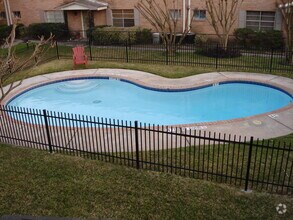 Building Photo - ALL BILLS PAID 1bd/1bath Townhome in Sprin...