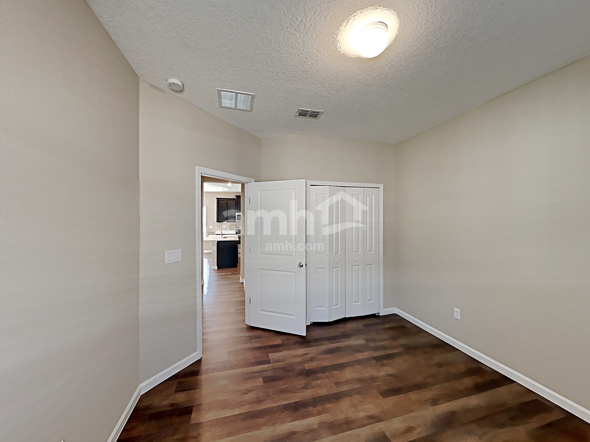 Building Photo - 245 Hemlock Pt