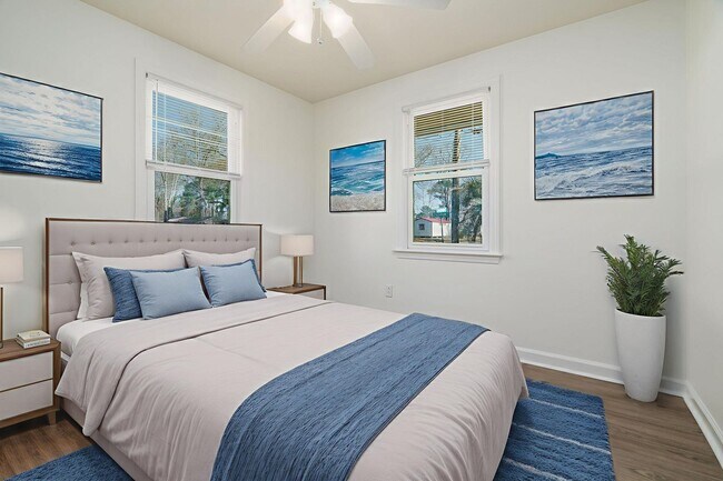 Building Photo - Charming West Ashley Home