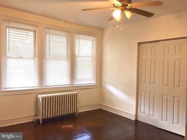 Building Photo - 41 Lamport Rd