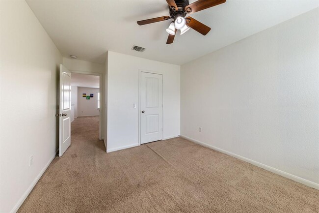 Building Photo - 925 Woodduck Trail