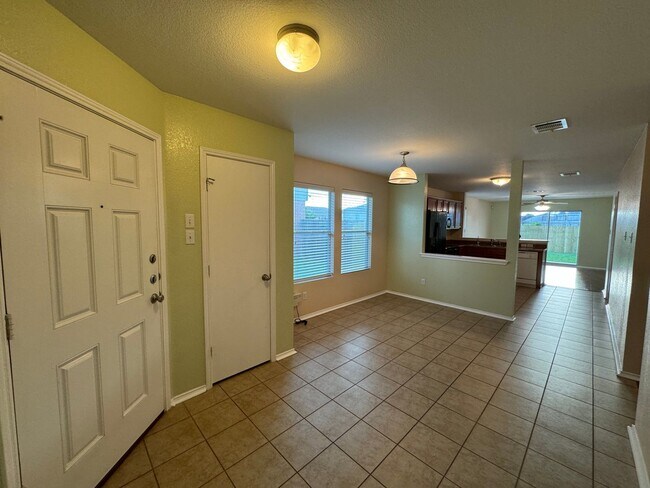 Building Photo - 3-Bedroom House for Rent in Killeen