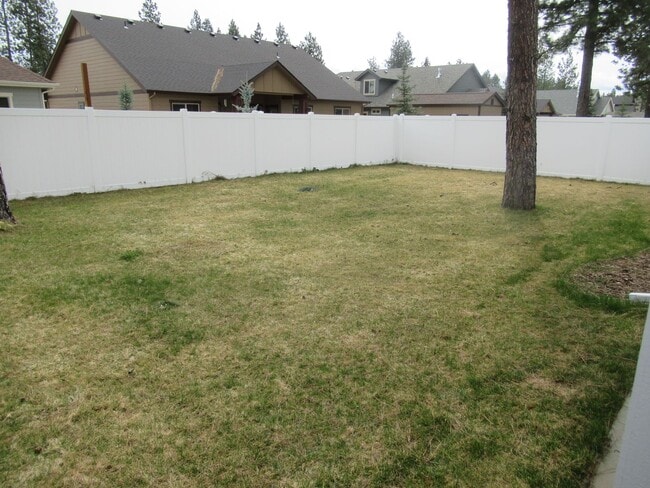 Building Photo - Beautiful home in CDA