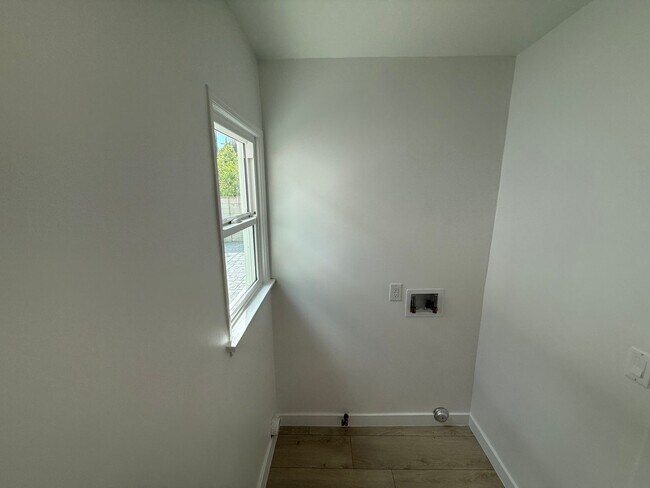 Building Photo - Bassett Properties