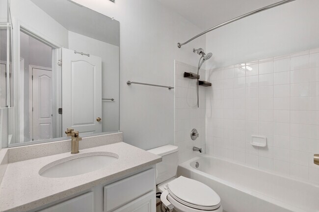Building Photo - 2032 Ashleigh Woods Ct