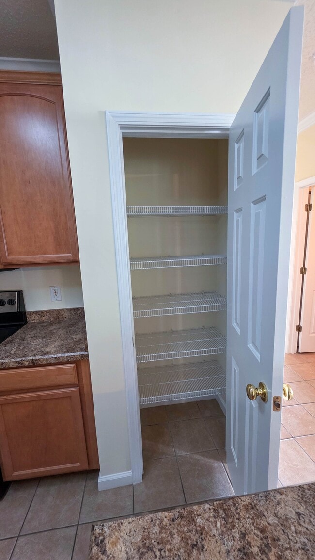 Building Photo - 5810 Longwood Dr