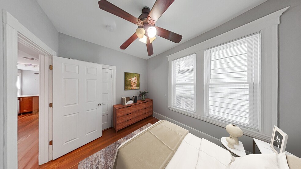 Building Photo - 727 Parker St