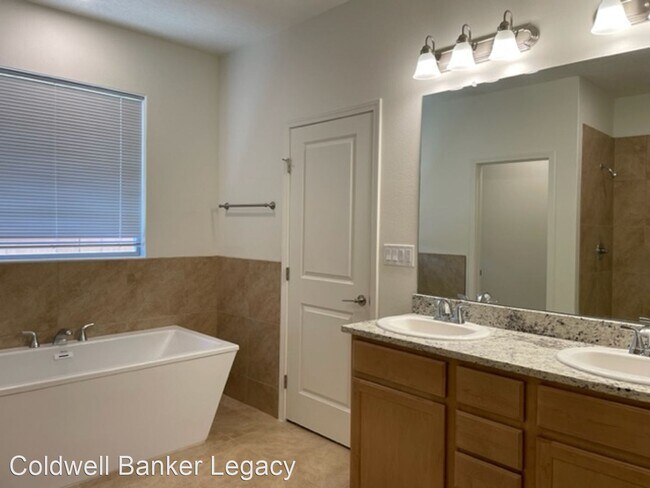 Building Photo - 4 br, 2 bath House - 2031 White Dove St SE