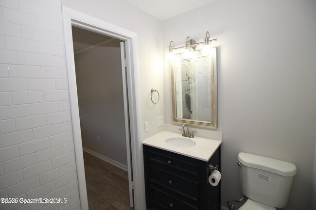 Building Photo - 75 Rivercliff Ln