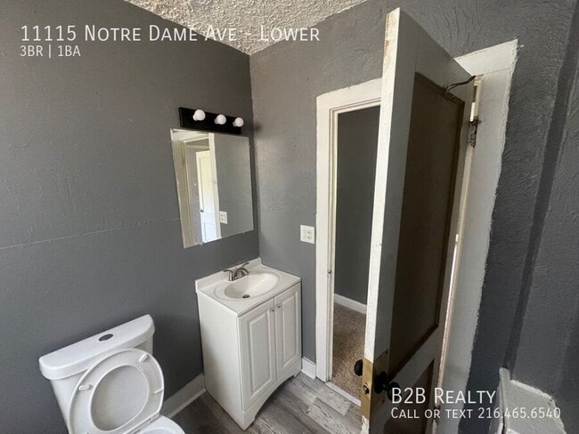 Building Photo - 11115 Notre Dame Ave