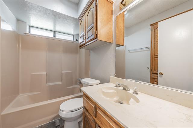 Building Photo - 309 Creekside Dr