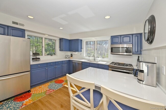 Building Photo - 16 Hildreth Rd S