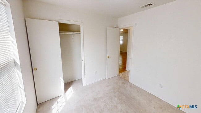 Building Photo - 1815 Liberty Hill Dr