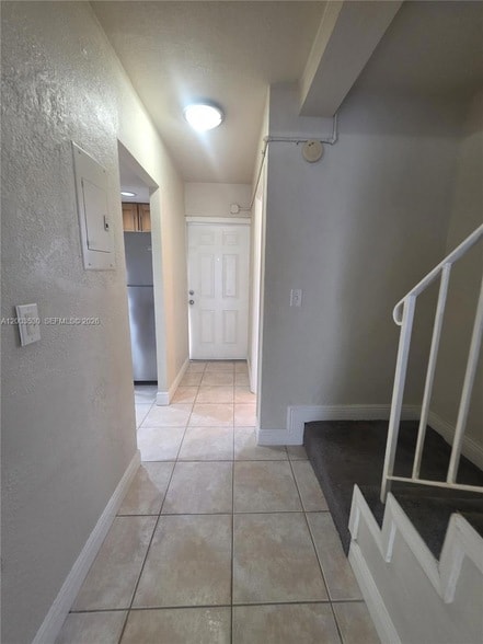 Building Photo - 6709 N Kendall Dr