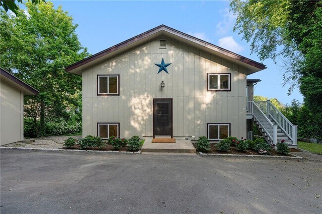 Building Photo - 117 Indian Ave