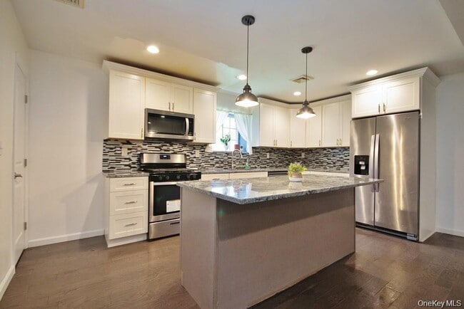 Building Photo - 346 Angelo Dr