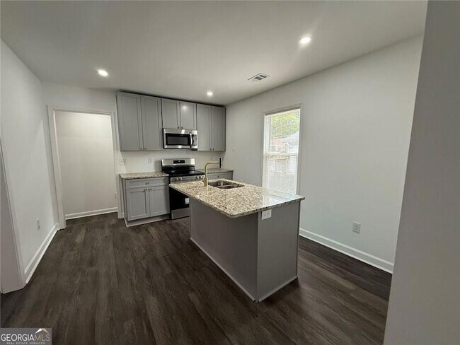 Building Photo - 1040 Palmetto Ave SW