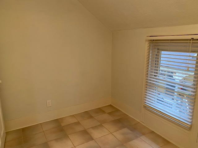 Bonus Room - 2446 W 10th St