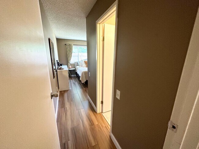 Building Photo - 386 N IronPike Cir