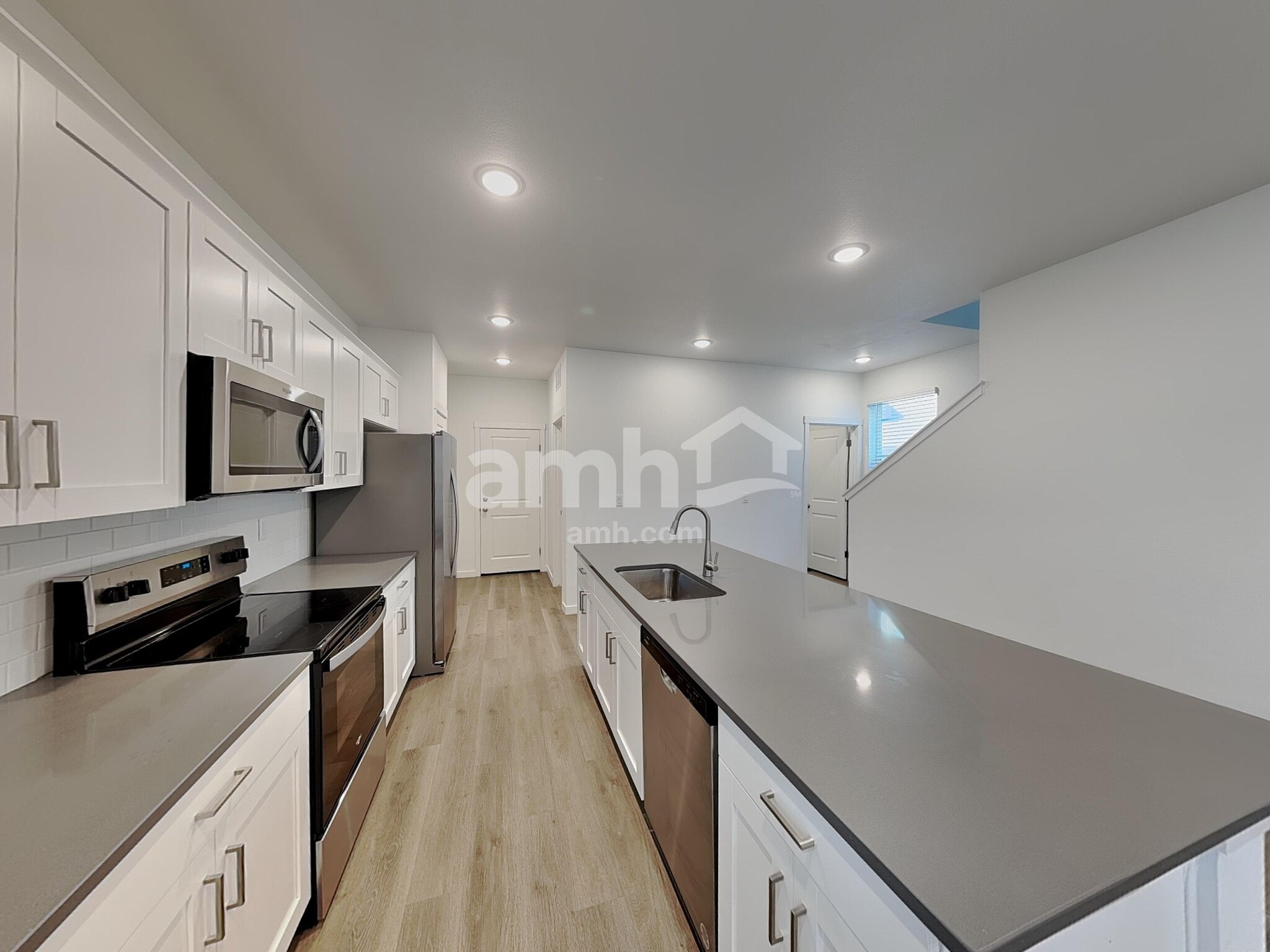 Building Photo - 23553 E 3rd Pl