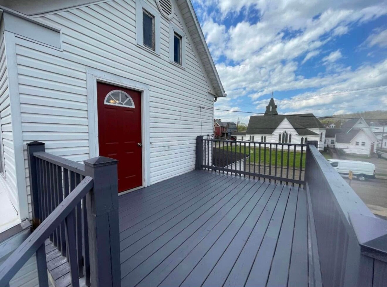 Building Photo - 437 Maple Ave