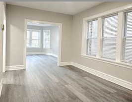 Building Photo - 2939 N Fairfield Ave