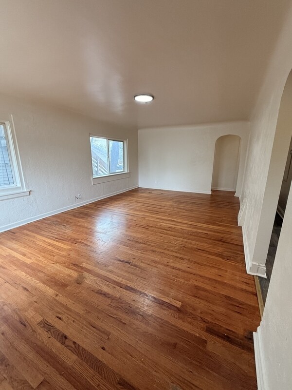 Building Photo - 1906 8th St