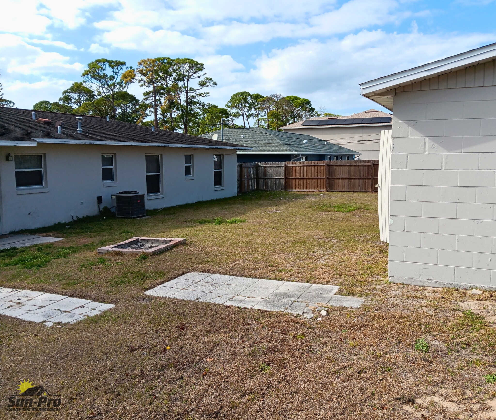 Building Photo - 2735 Fern Palm Dr