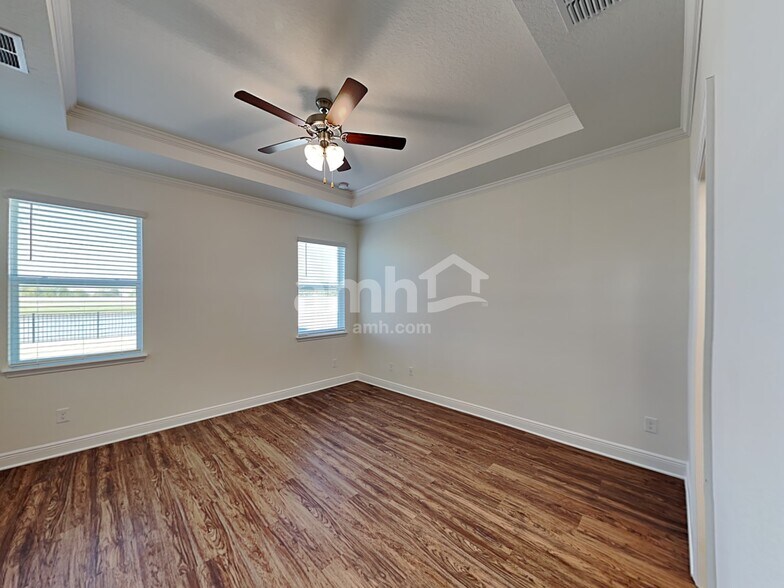 Building Photo - 1178 Sky Lks Dr