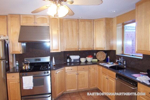 Building Photo - 186 Webster St