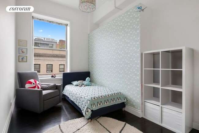 Building Photo - 161 Hudson St
