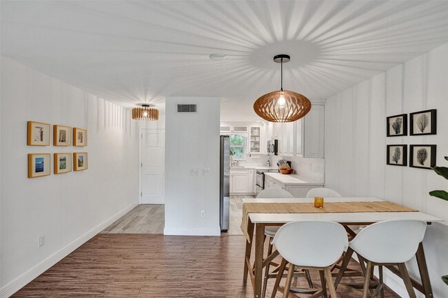 Building Photo - 2501 S Ocean Blvd