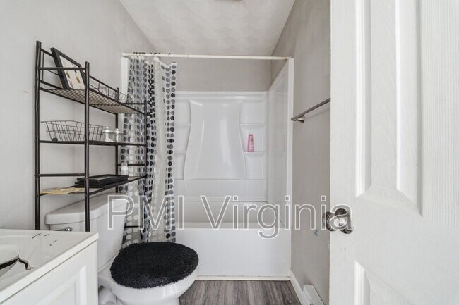 Building Photo - 2916 Pleasant Ave