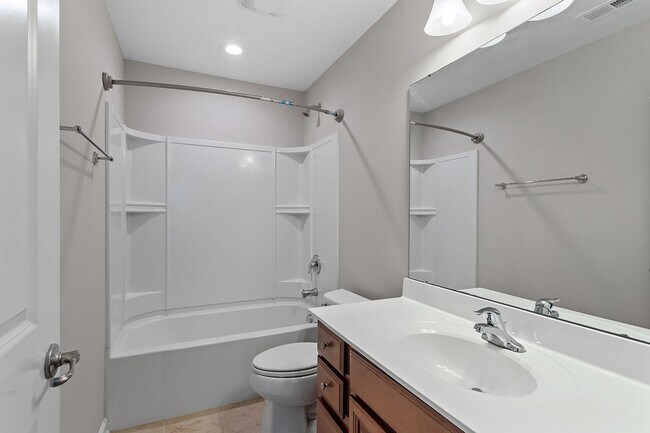 Building Photo - 1121 Survada Ln