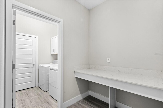 Building Photo - 9890 Red Bay Lp