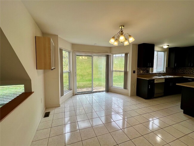 Building Photo - 188 Birchwood Trail Dr