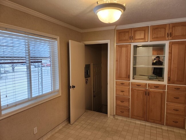 Building Photo - 5065 S 300 W