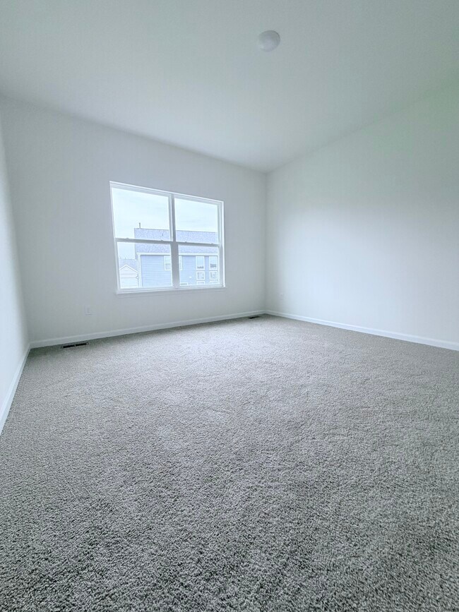 Building Photo - 810 Colony Rdg Ct