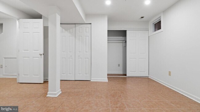 Building Photo - 2628 Deer Ridge Dr