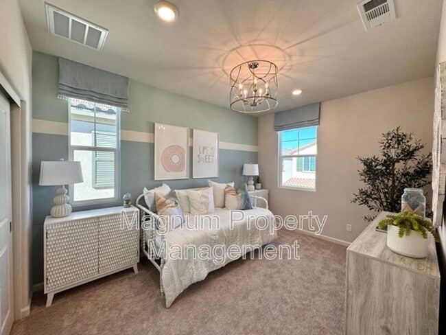 Building Photo - 25147 Hunter Ave