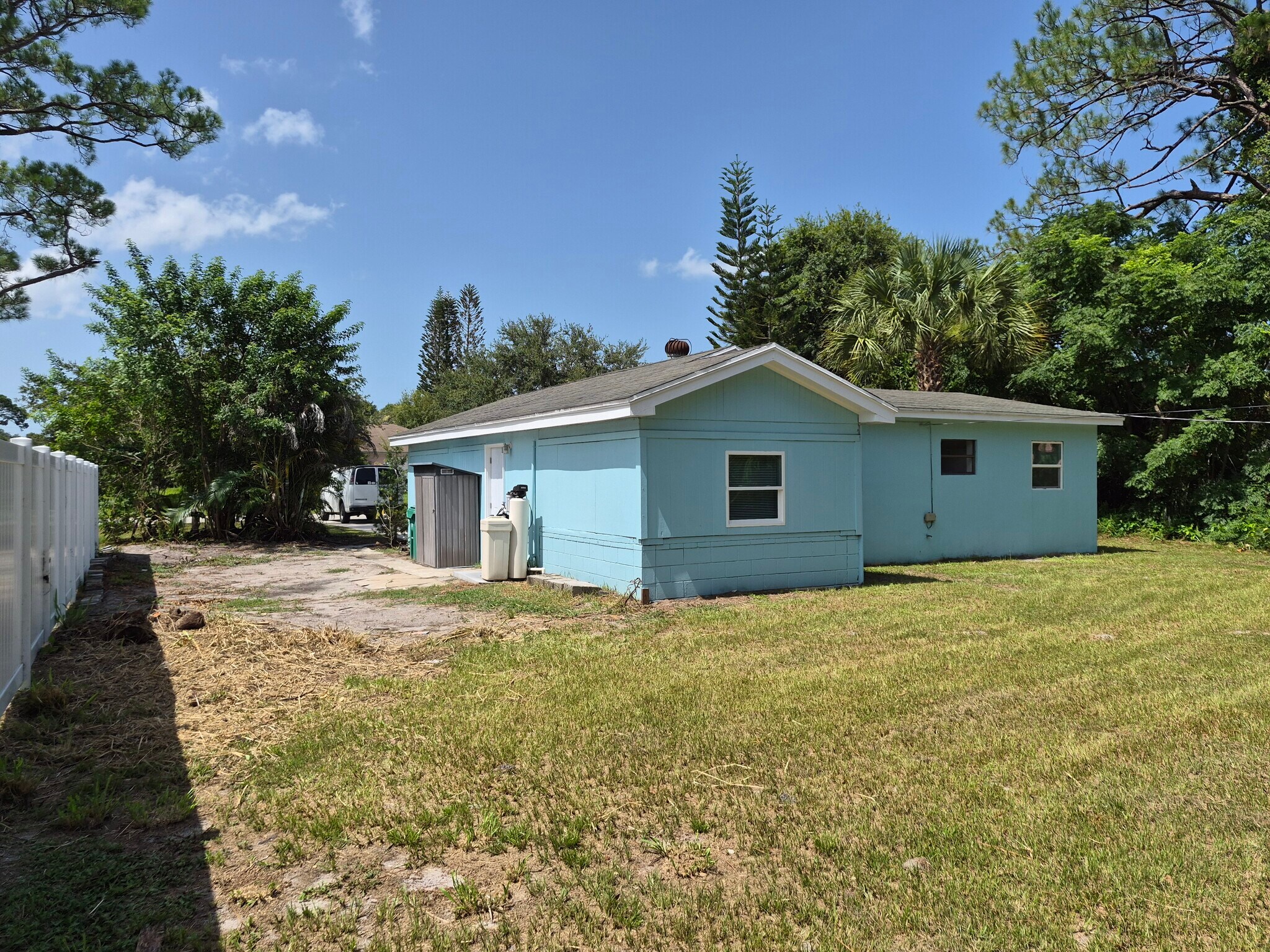 Building Photo - 7303 Roberts Rd