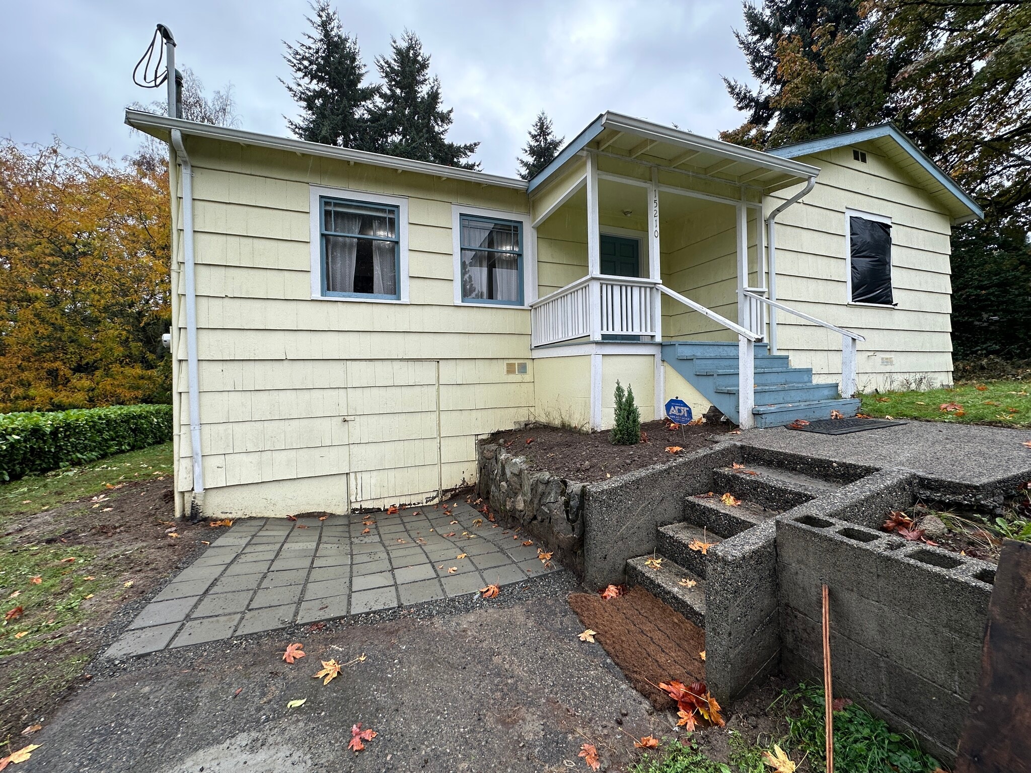 Building Photo - 15210 42nd Ave S