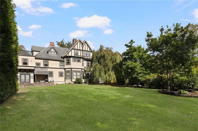 Building Photo - 107 Old Beach Rd