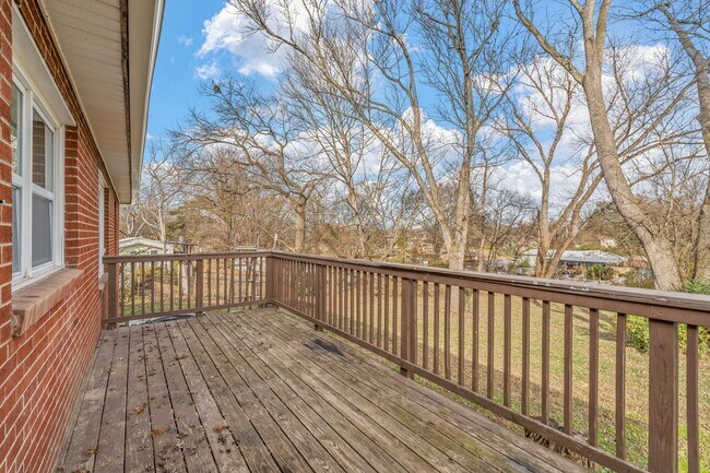 Building Photo - 3658 Tarbett Rd