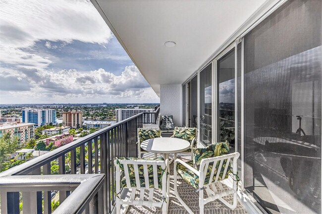 Building Photo - 531 N Ocean Blvd