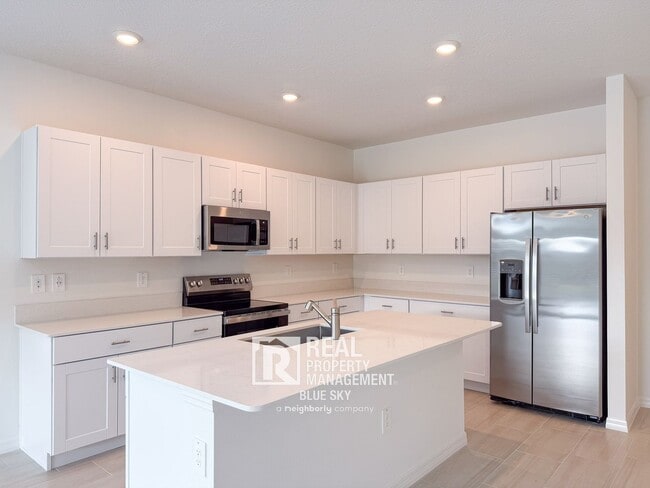 Building Photo - 18200 Pleasantview Blvd