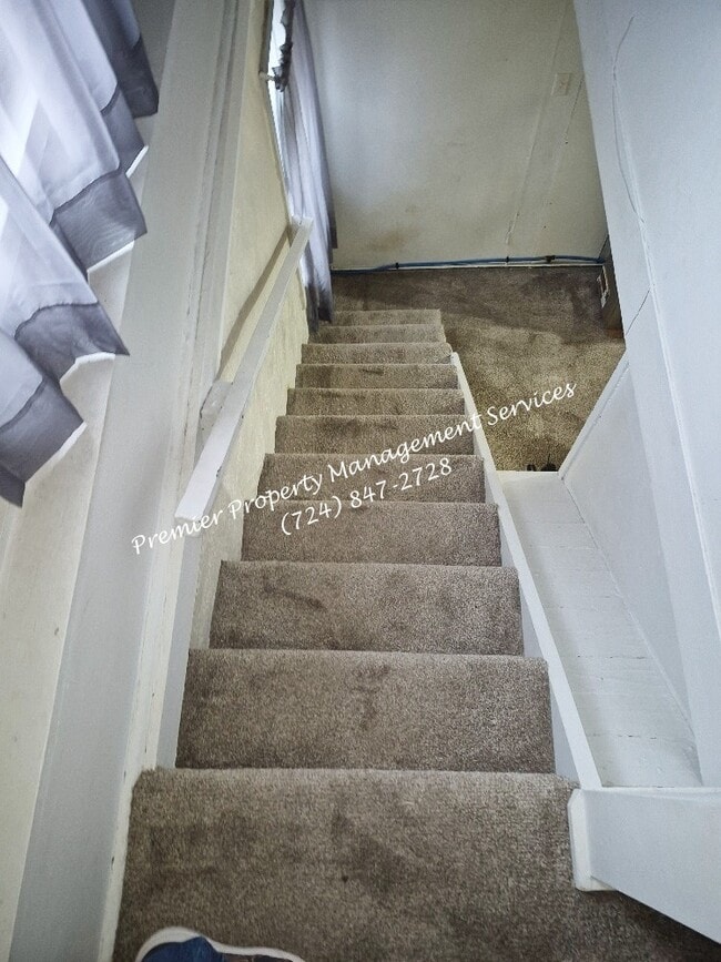 Building Photo - 1613 4th Ave